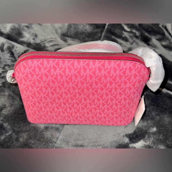 Michael Kors Women’s Jet Set Travel Crossbody Dome Handbag Raspberry BNWT - Picture 8 of 14